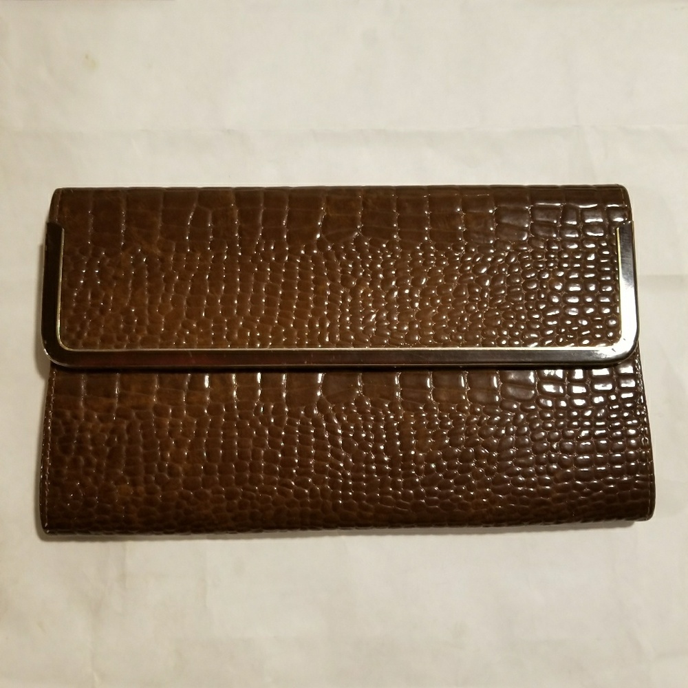 Brown croc pattern vintage clutch